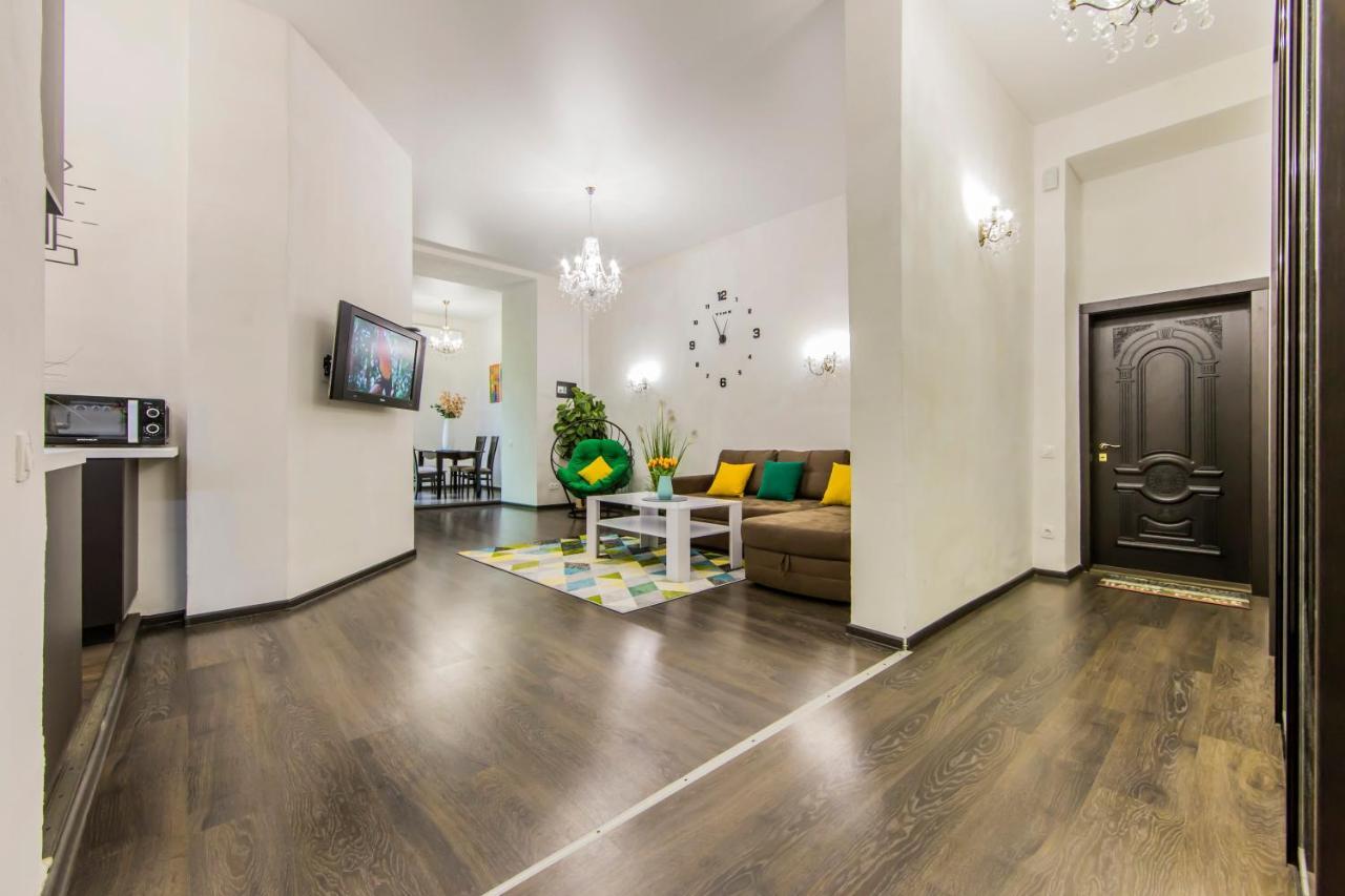 2К Квартира Поруч Із Майданом Незалежності Kyiv Exterior photo